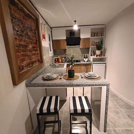 Apartment Charming With Fast Wifi And Ac Near Nisantasi And Taksim#5 *